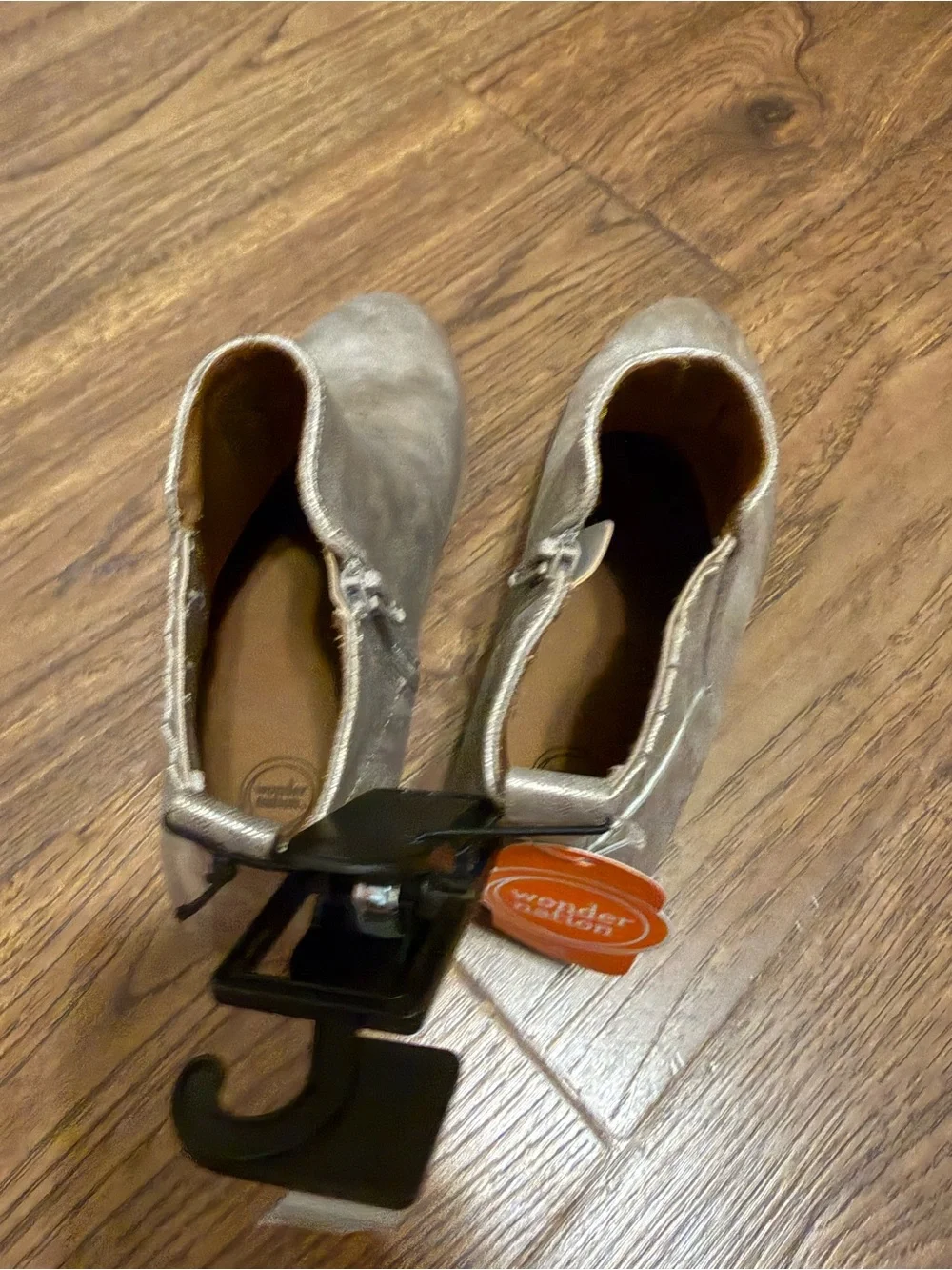 New with tags Wonder Nation Girls Size 5 Taupe Ankle Booties with Side Zip